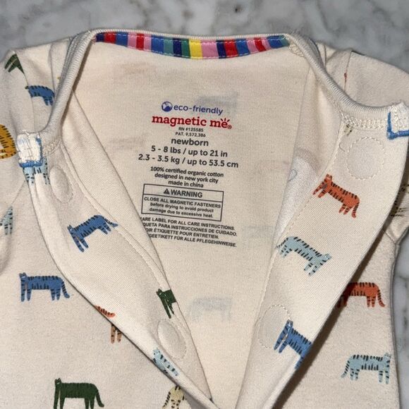 NWT MAGNETIC ME ANINAL PRINT ORGANIC COTTON FOOTIE - Picture 2 of 6